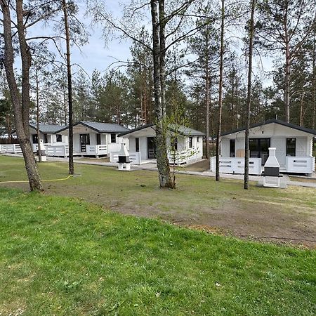 Villa Skrawek Nieba Borsk Extérieur photo