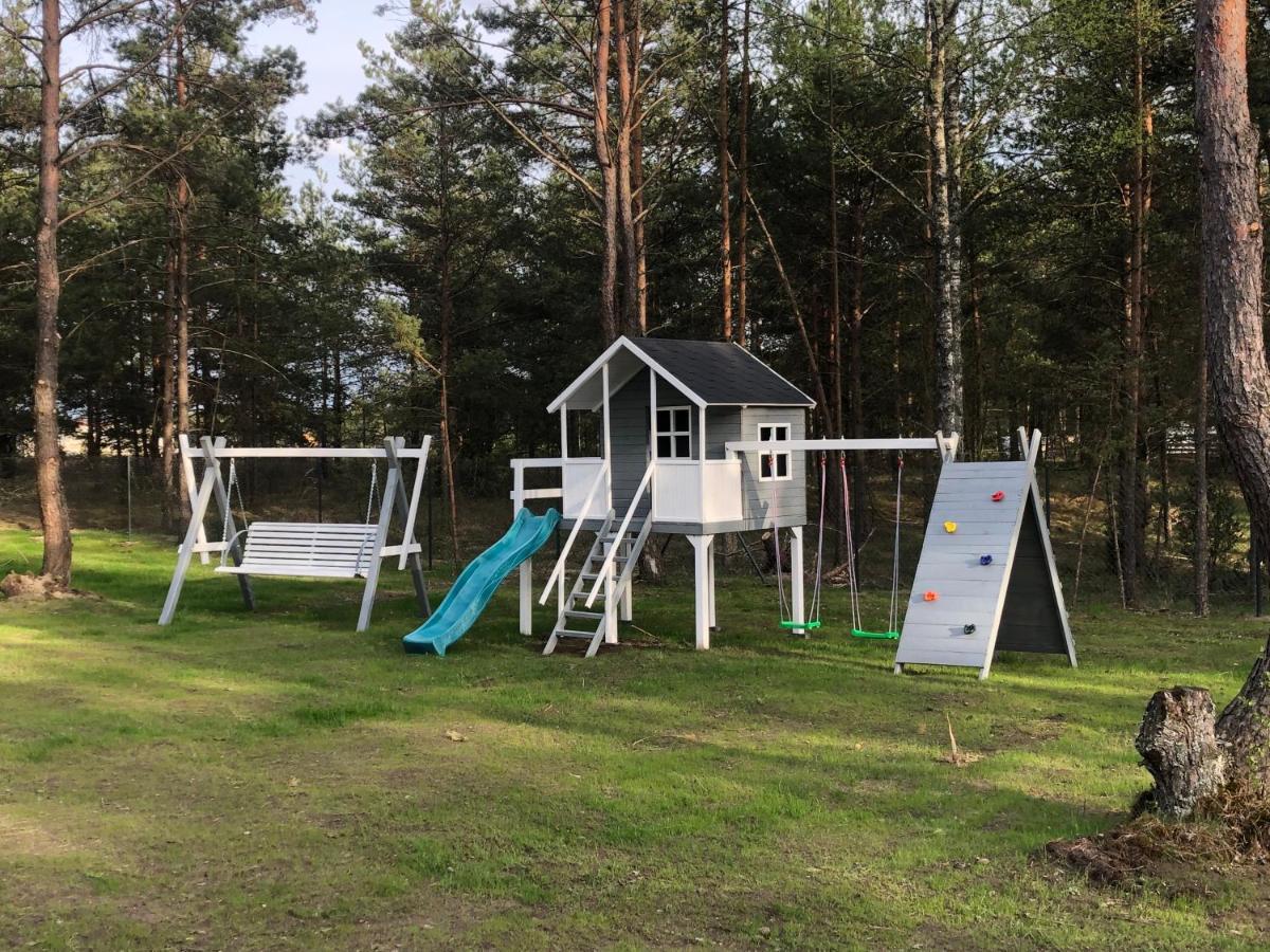Villa Skrawek Nieba Borsk Extérieur photo