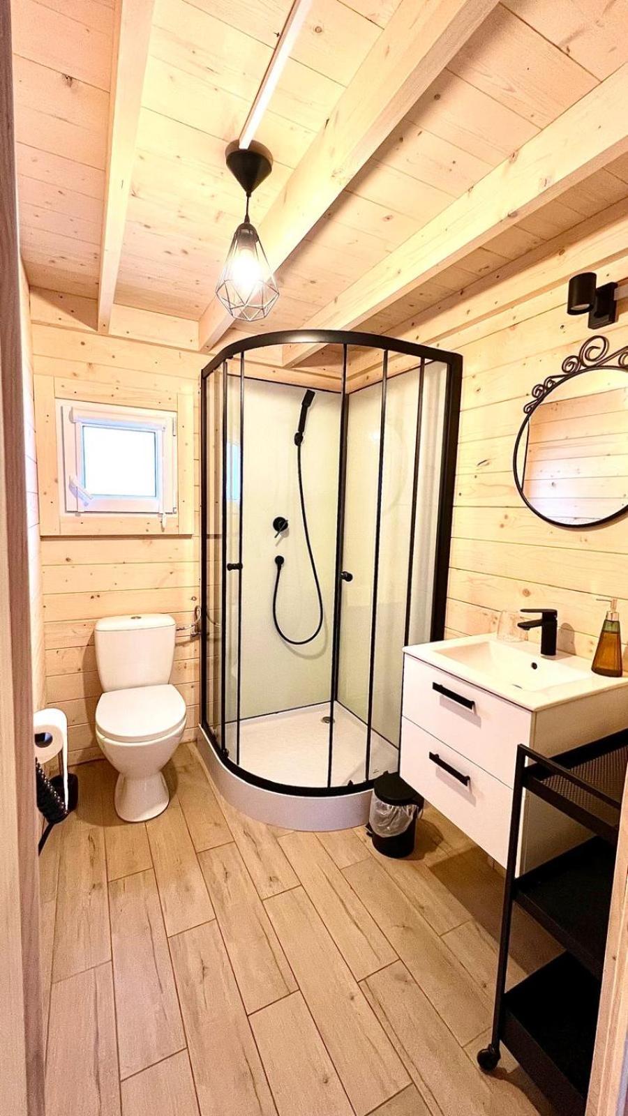 Villa Skrawek Nieba Borsk Extérieur photo